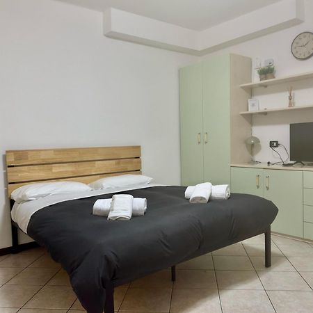 Roncati 7 Center Town Studio Apartments 벨라지오 외부 사진