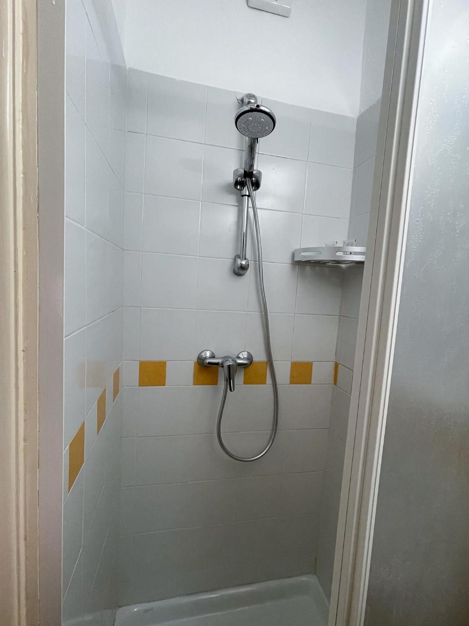 Roncati 7 Center Town Studio Apartments 벨라지오 외부 사진