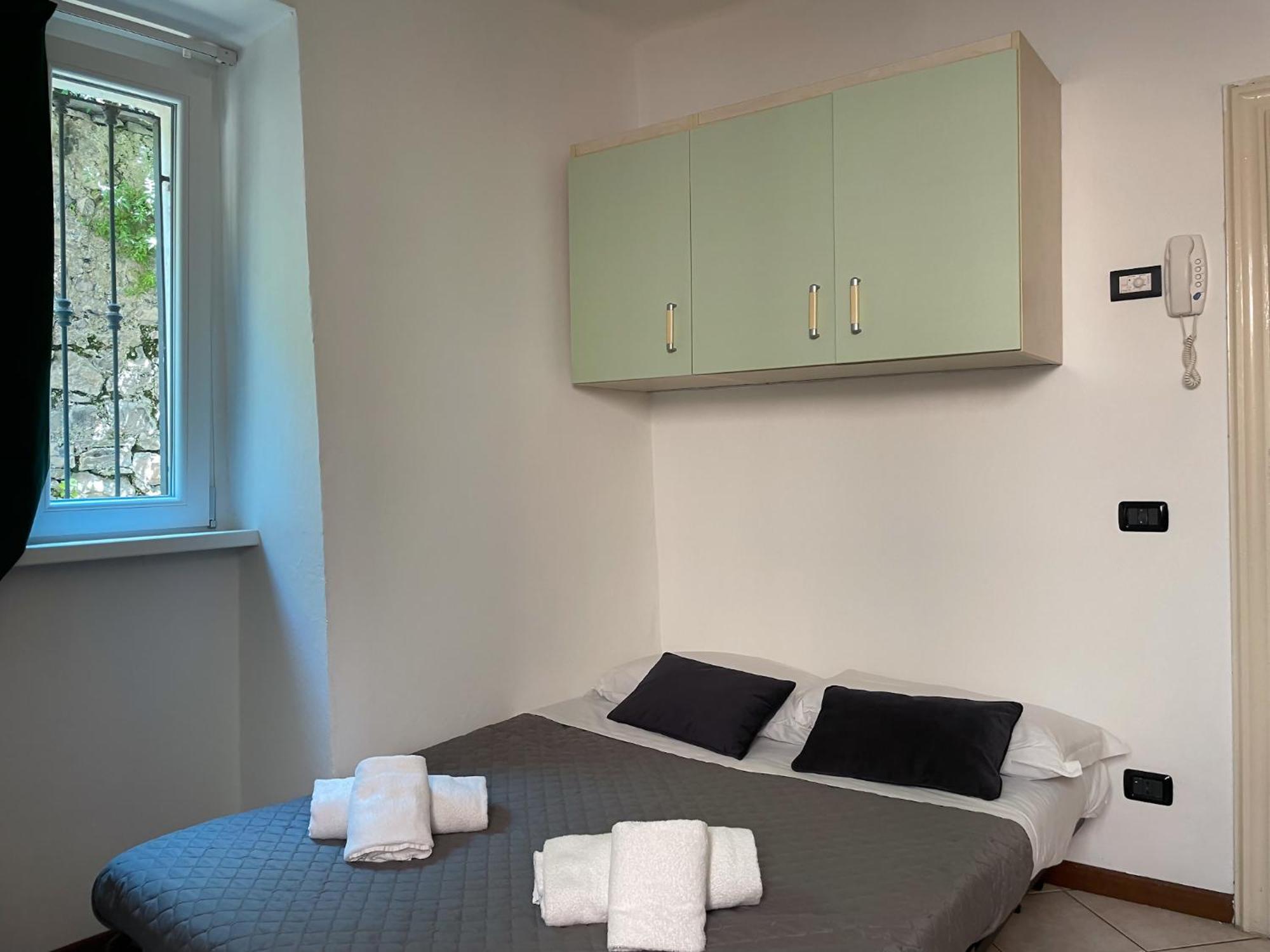 Roncati 7 Center Town Studio Apartments 벨라지오 외부 사진