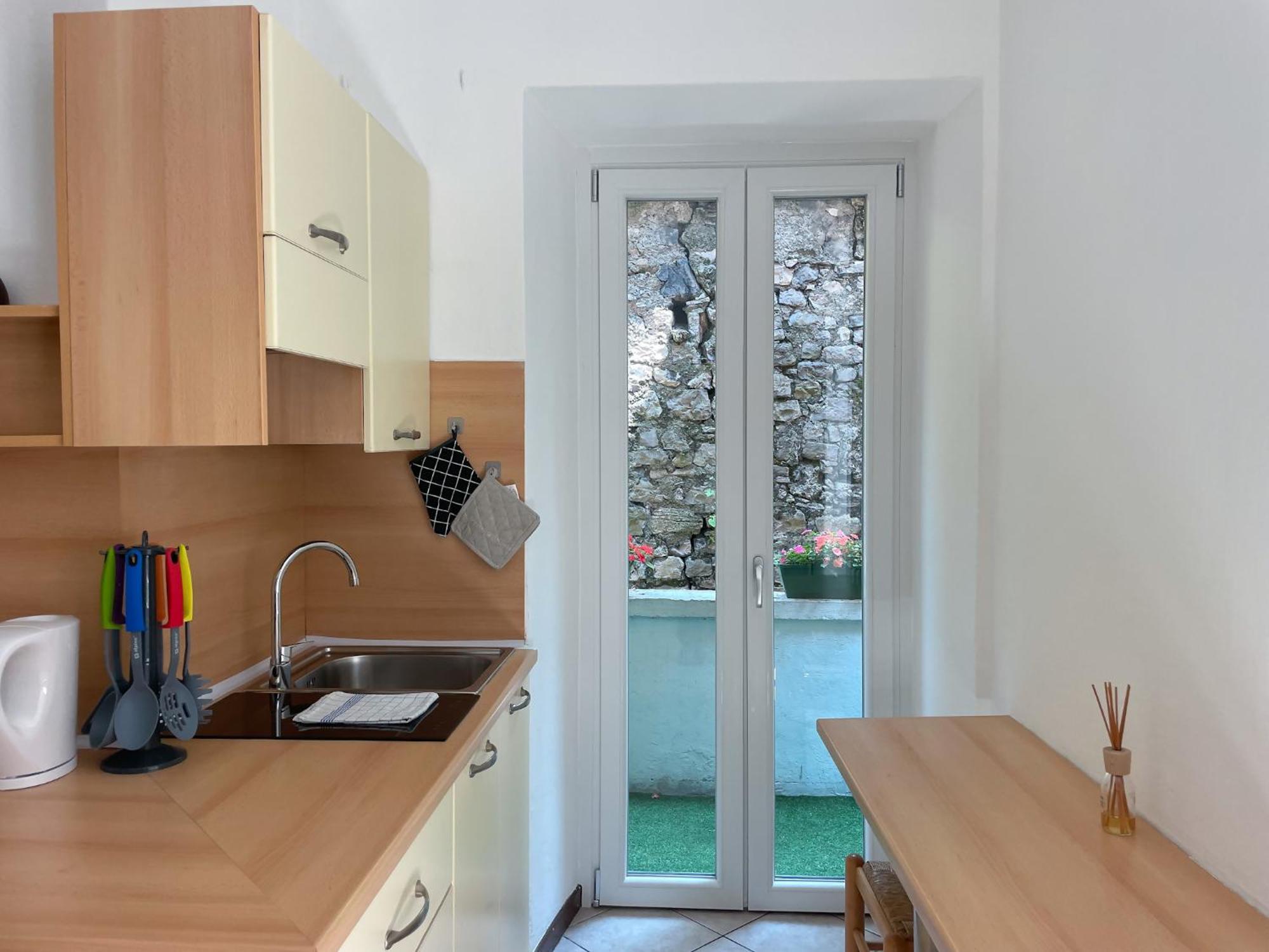 Roncati 7 Center Town Studio Apartments 벨라지오 외부 사진