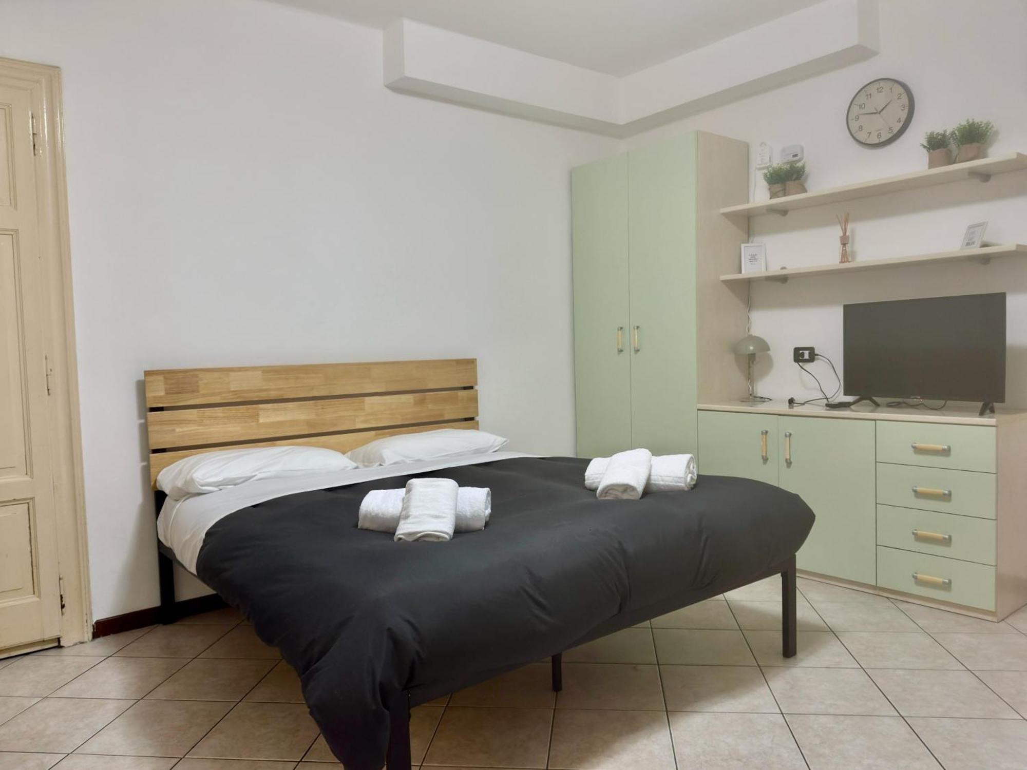 Roncati 7 Center Town Studio Apartments 벨라지오 외부 사진
