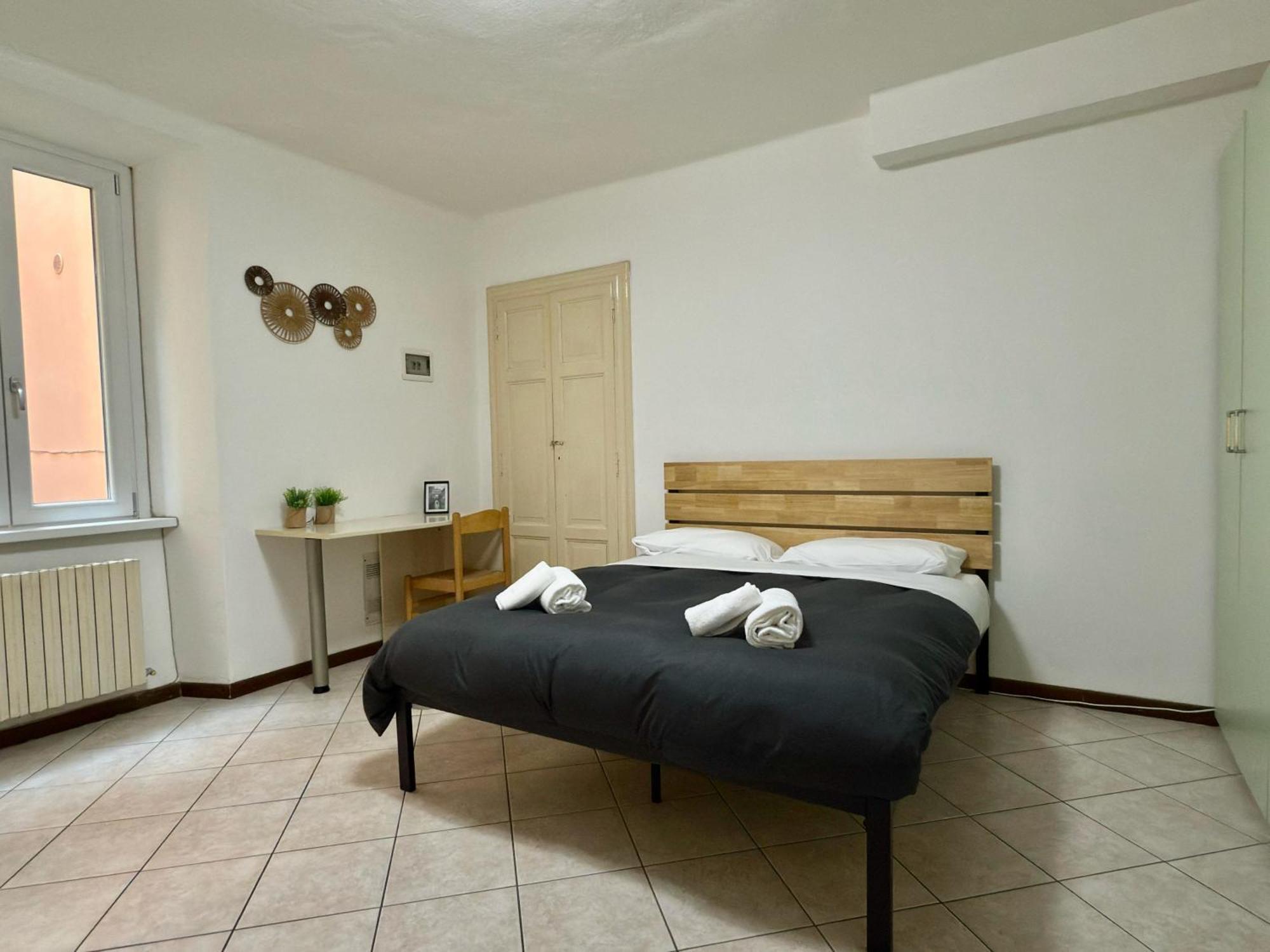 Roncati 7 Center Town Studio Apartments 벨라지오 외부 사진
