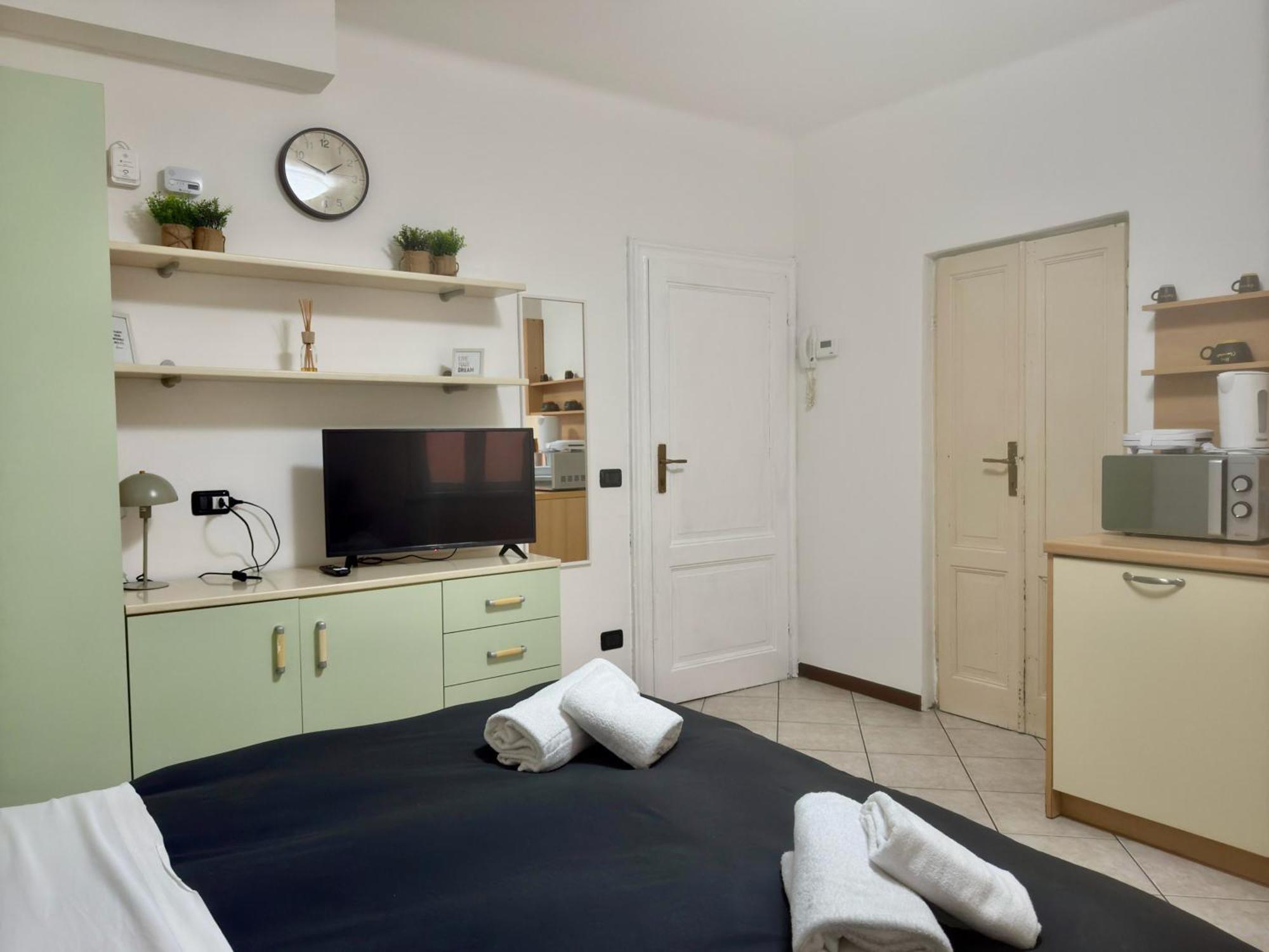 Roncati 7 Center Town Studio Apartments 벨라지오 외부 사진